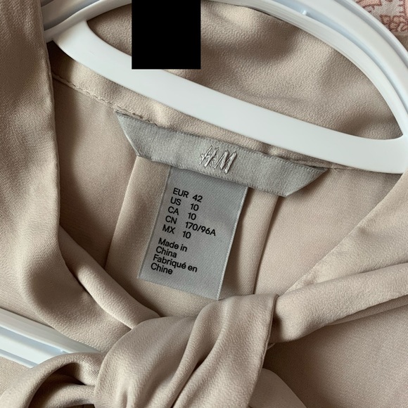 H&M Tie Collar Blouse - Picture 3 of 6